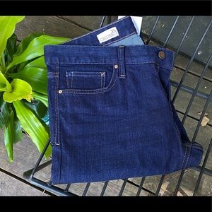 GAP Real Straight 31 Tall Dark Wash Jeans